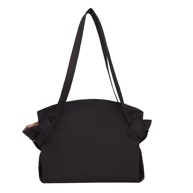 CONVERTIBLE TOTE-TO-MAT BAG.